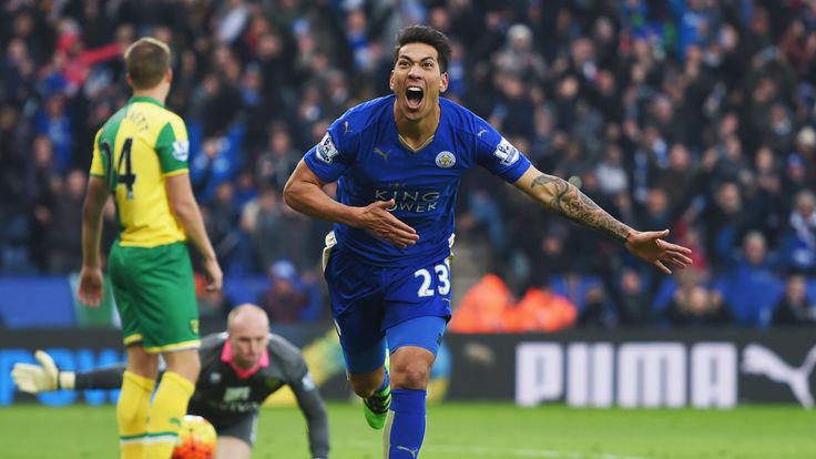 Leonardo Ulloa of Leicester celebrates after scoring the late winner against Norwich