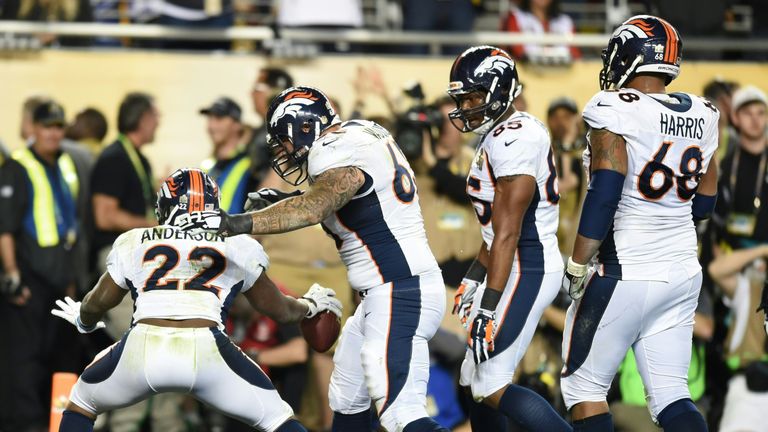 Super Bowl 50: Carolina Panthers, Denver Broncos battle for title - CBS News