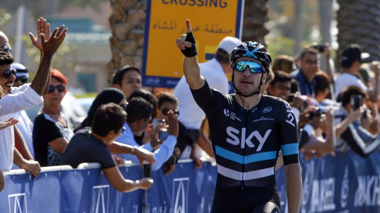 Elia Viviani wins Stage 2  of the 2016 Dubai Tour