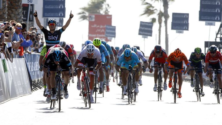 Elia Viviani wins Stage 2  of the 2016 Dubai Tour