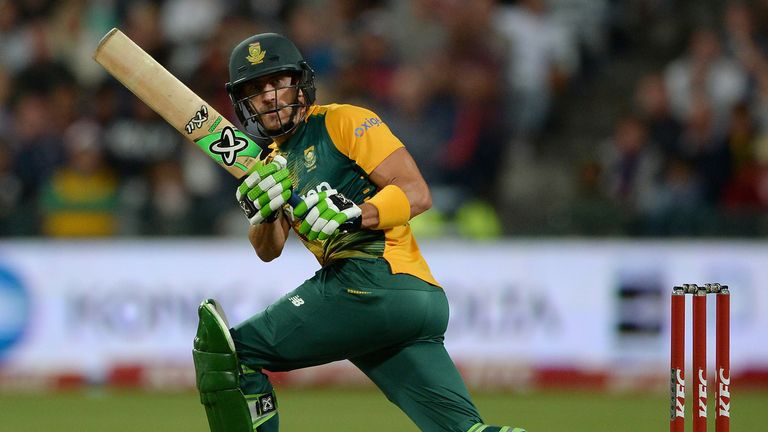 South Africa captain Faf du Plessis bats during the 1st T20 International between South Africa and England