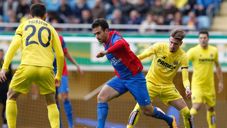 Giuseppe Rossi in action for Levante against his former side Villarreal