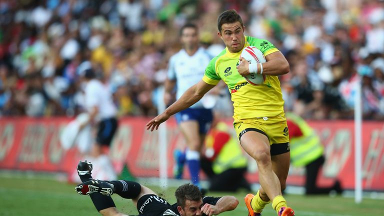 SYDNEY, AUSTRALIA - FEBRUARY 07:  Greg Jeloudev of Australia makes a break the 2016 Sydney Sevens cup final match between Australia and New Zealand  at All