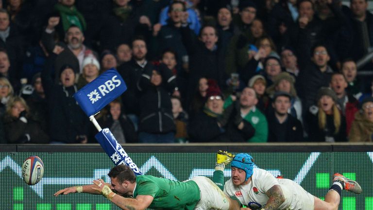 Nowell denies Robbie Henshaw a try at Twickenham