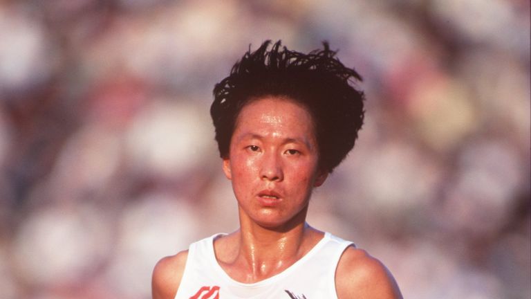 OCT 1994:  WANG JUNXIA OF CHINA IN ACTION DURING THE WOMENS 10000 METER FINAL AT THE 1994 ASIAN GAMES HELD IN HIROSHIMA IN JAPAN. JUNXIA WON THE GOLD MEDAL