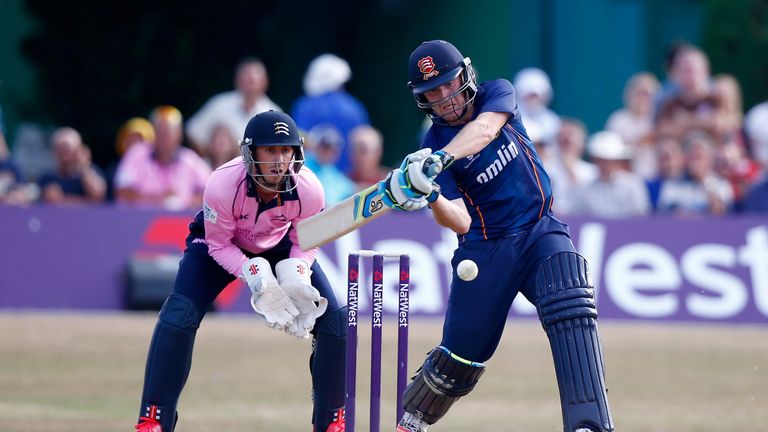 Liam Dawson playing for Essex