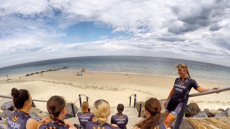 Lucy Garner and her Wiggle-Honda team-mates