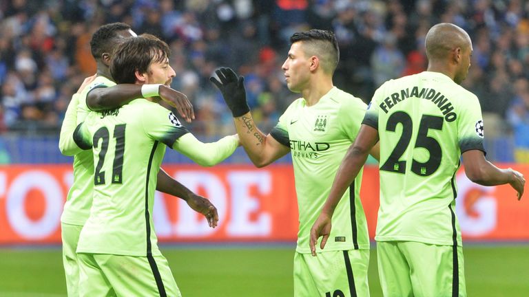 Manchester City's Spanish midfielder David Silva (2nd L) during the UEFA Champions league round of 16