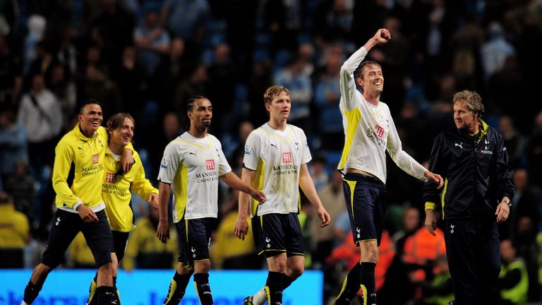 MANCHESTER, ENGLAND - MAY 05:  Peter Crouch (R) of Tottenham Hotspur celebrates with his team mates at the end of the Barclays Premier League match between
