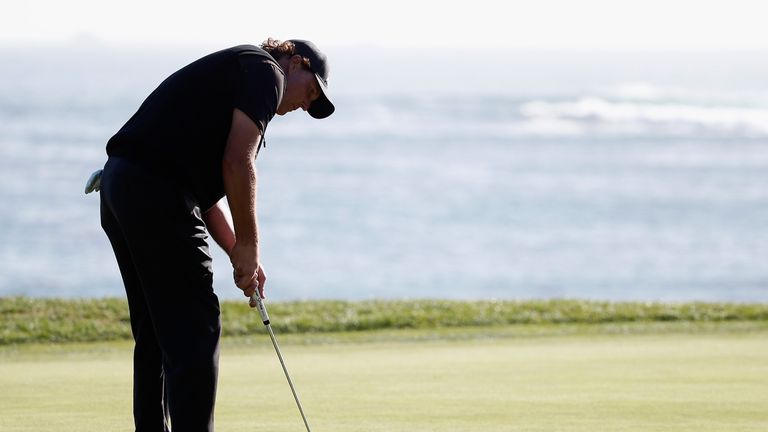 Mickelson could've forced a play-off with a birdie at the last