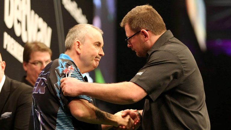 Phil Taylor defeats James Wade in Premier League Darts (Picture: Lawrence Lustig)