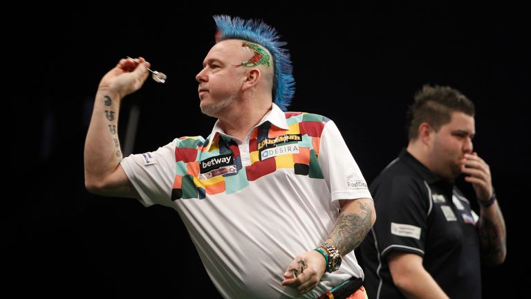 BETWAY PREMIER LEAGUE DARTS 2016.FD ARENA LEEDS.PIC;LAWRENCE LUSTIG.PETER WRIGHT V MICHAEL SMITH.PETER WRIGHT IN ACTION