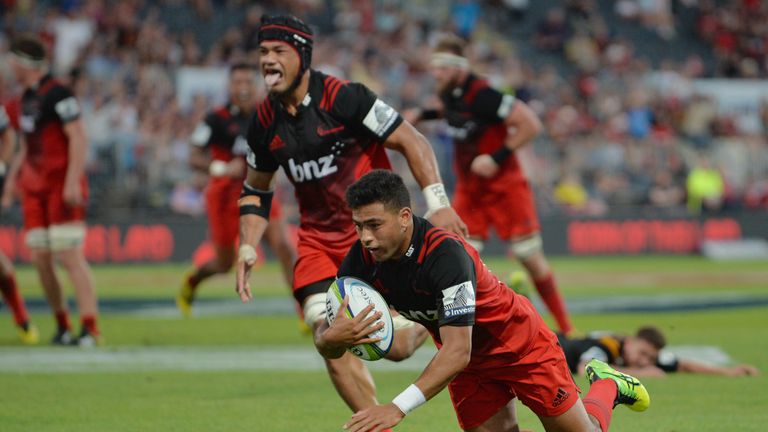 Richie Mo'unga dives over to score for Crusaders