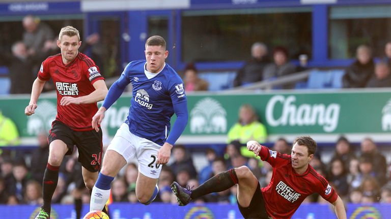 West Bromwich Albion's Jonathan Evans (right) and Everton's Ross Barkley battle for the ball