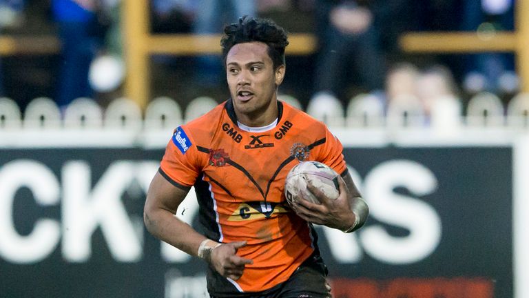 Castleford wing Denny Solomona