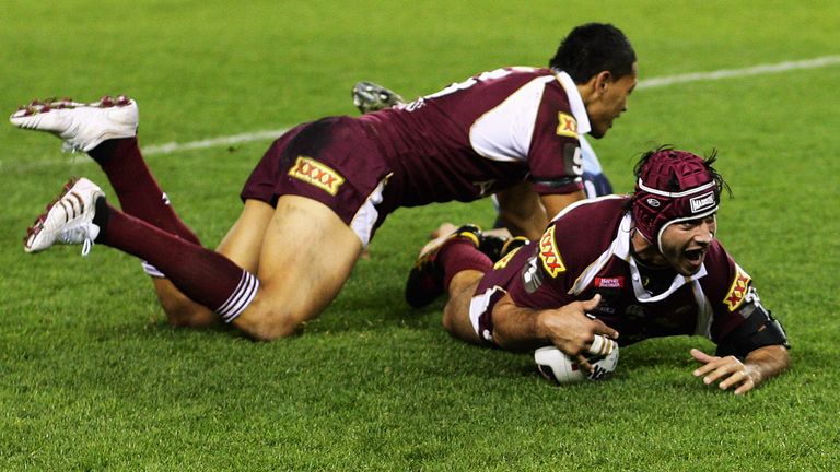 Johnathan Thurston scores a try for Queensland in game one of the 2009 State of Origin