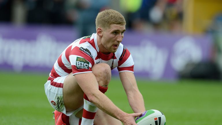 Sam Tomkins of Wigan places the ball during the Carnegie Challenge Cup Semi-Final