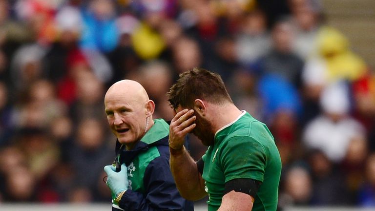 Ireland's Sean o'Brien leaves the field due to injury against France