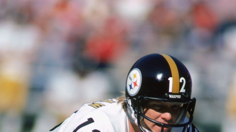 ATLANTA - NOVEMBER 1:  Quarterback Terry Bradshaw #12 of the Pittsburgh Steelers waits for the snap during the game against the Atlanta Falcons at Fulton C