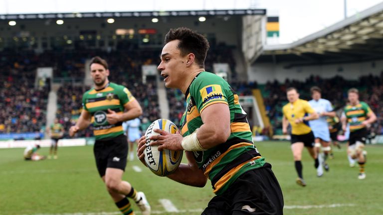 Tom Collins of Northampton goes over for a try during the Aviva Premiership match between Northampton Saints and Worcester Warriors at Franklin's Gardens
