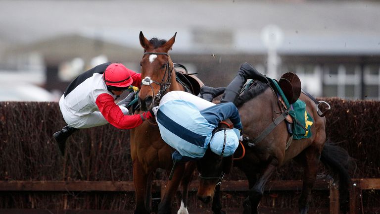  Victoria Pendleton riding Pacha Du Polder (L) is unseated 