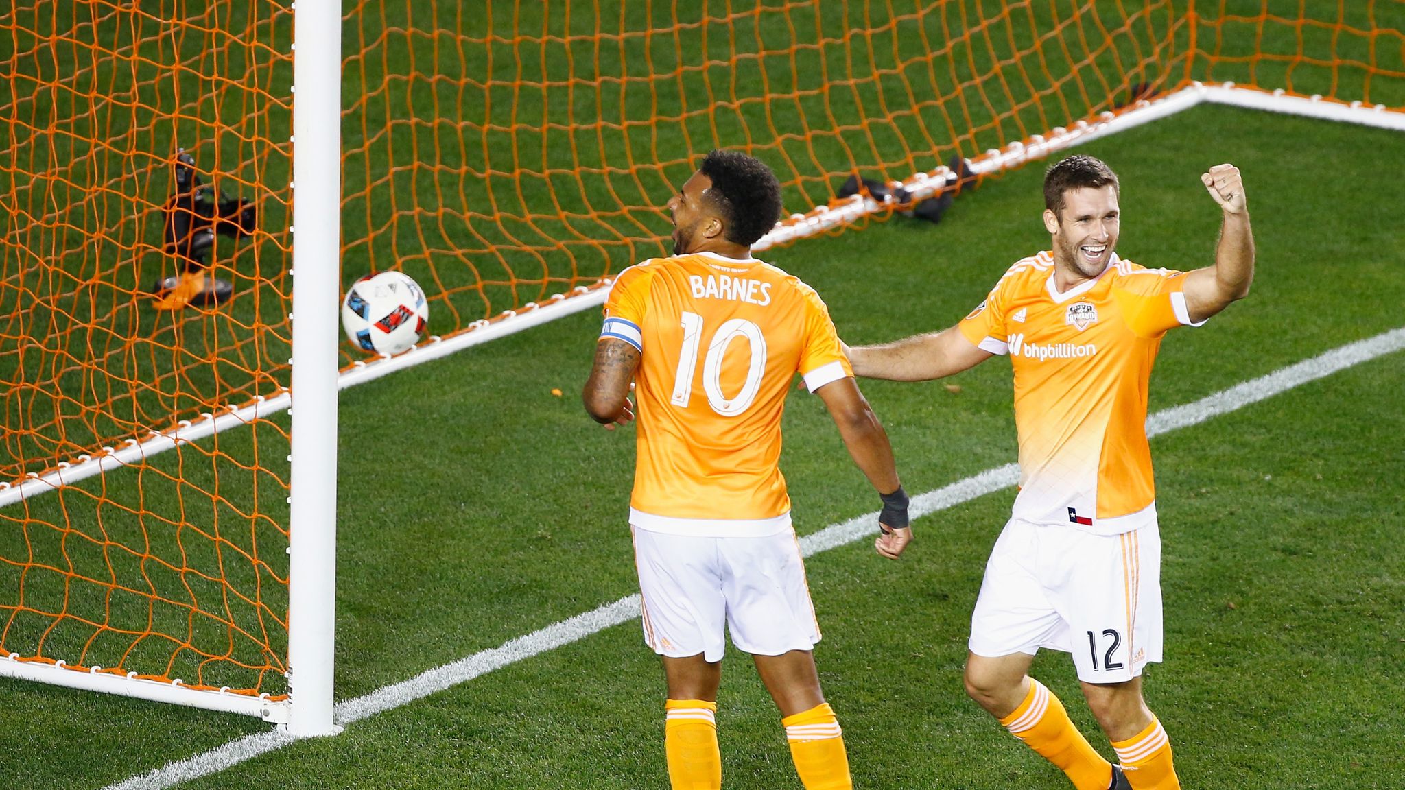 Mls Round Up Houston Dynamo Deny Fc Dallas Top Spot In Rain