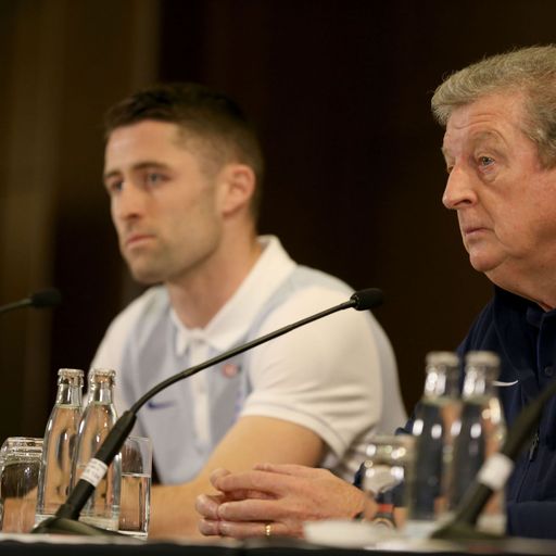 Hodgson challenges players