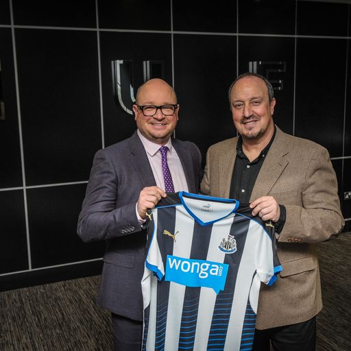 Benitez 'opens talks' over future