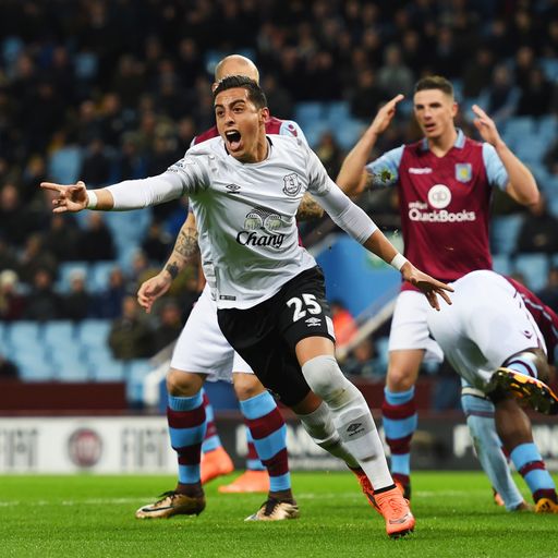 Everton cruise to Villa win