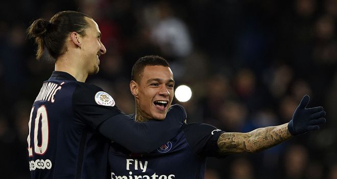 Gregory van der Wiel joins Fenerbahce with Roman Neustadter set to