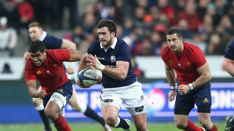 Alex Dunbar of Scotland breaks with the ball during the RBS Six Nations match between France and Scotland at Stade de France on February 7, 2015 