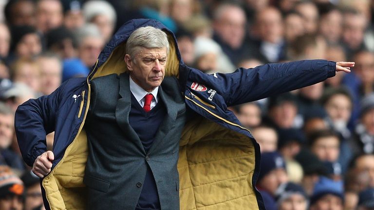  Arsene Wenger Manager of Arsenal looks on