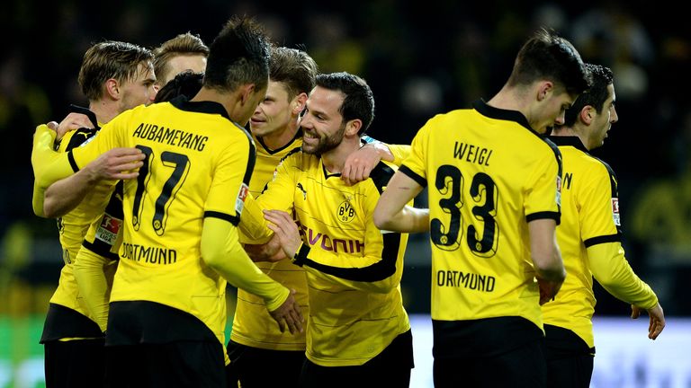 Players of Dortmund celebrate after scoring the second goal during the Bundesliga match between Borussia Dortmund and 1. FSV Mainz 05 at Signal Iduna Park