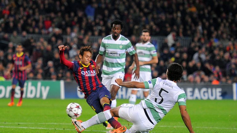 BARCELONA, SPAIN - DECEMBER 11:  Neymar (2.R) of FC Barcelona beats Virgil van Dijk of Celtic FC to score his team's 4th goal during the UEFA Champions Lea