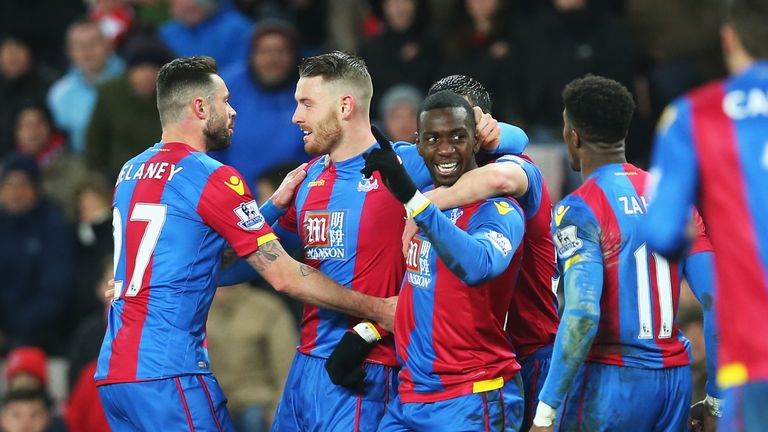 Connor Wickham (second left) of Crystal Palace celebrates scoring his team's first goal