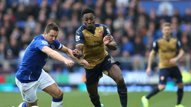 Danny Welbeck tries to get away from Phil Jagielka 