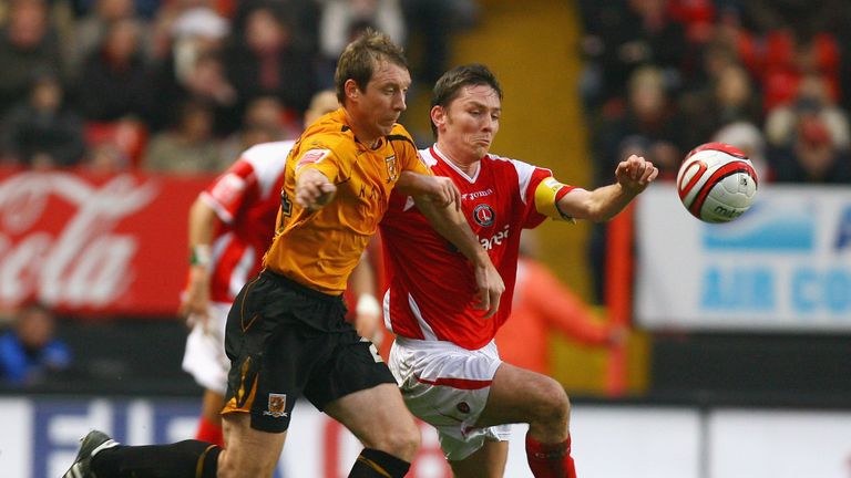 LONDON - DECEMBER 22:  David Livermore of Hull City tries to tackle Matt Holland of Charlton Athletic during the Coca-Cola Championship match between Charl