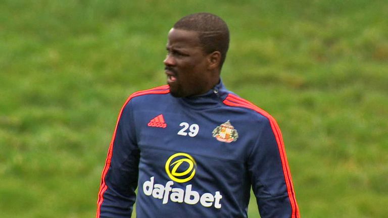 Emmanuel Eboue training with Sunderland