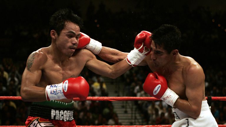 Erik Morales (R) was in the midst of a rivalry with Manny Pacquiao 