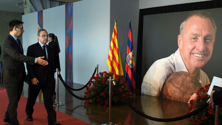 Real Madrid's president Florentino Perez (R) and FC Barcelona's president Josep Maria Bartomeu (L) arrive