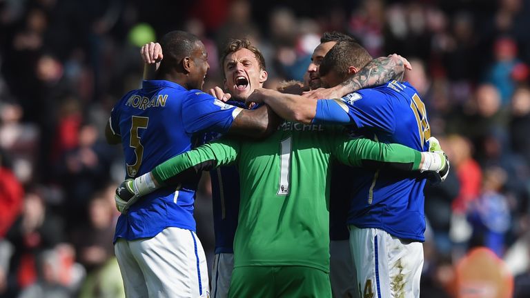 Wes Morgan, Kasper Schmeichel, Andy King, Marcin Wasilewski and Robert Huth of Leicester celebrate