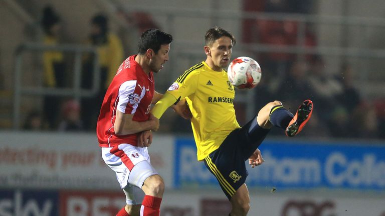 Gaston Ramirez keeps possession for Middlesbrough