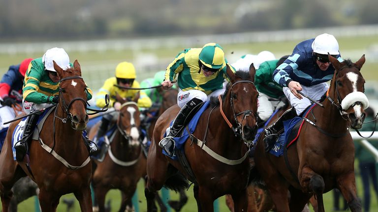 Diamond King ridden by Davy Russell beats Ubak and Blazer in the Coral Cup