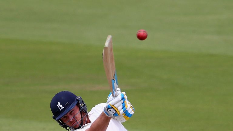 Ian Bell hits out against Yorkshire in Dubai