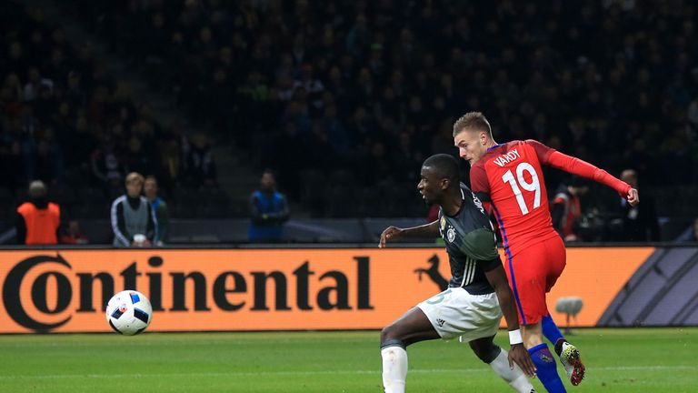 England's Jamie Vardy (right) scores their second goal of the game 