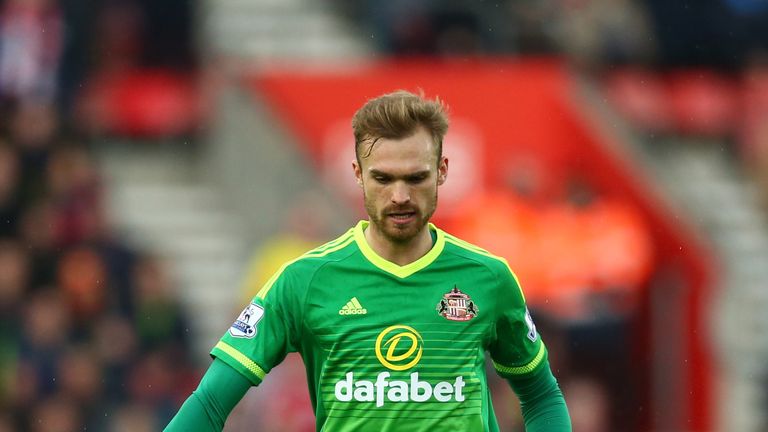 SOUTHAMPTON, ENGLAND - MARCH 05: Jan Kirchhoff of Sunderland in action during the Barclays Premier League match between Southampton and Sunderland at St Ma