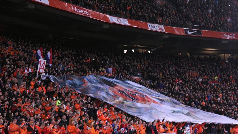 Dutch fans displayed a banner in the 14th minute to remember Johan Cruyff