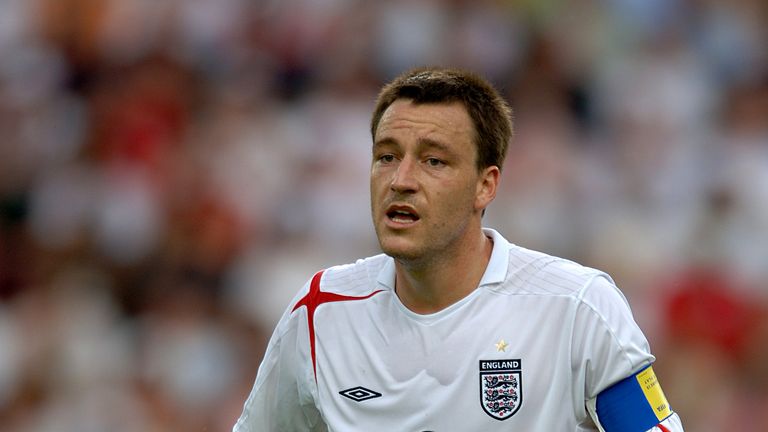 Roy Hodgson says he has no intention of attempting to lure John Terry back into an  England shirt