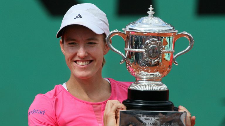 Justine Henin with the French Open trophy in 2007