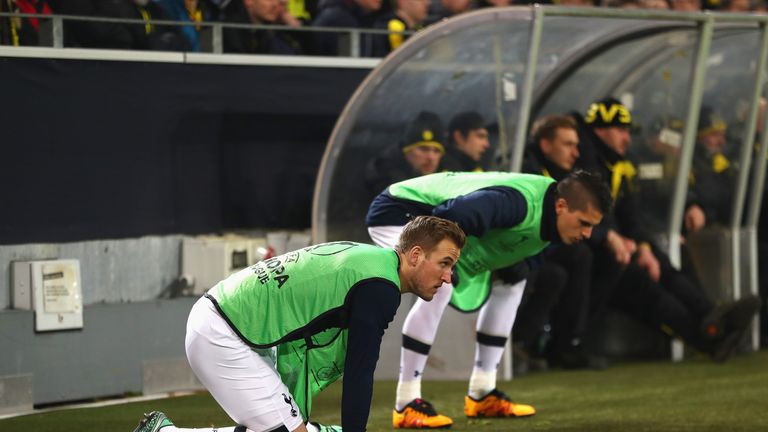 DORTMUND, GERMANY - MARCH 10: Harry Kane of Tottenham Hotspur warms up on the sideline during the UEFA Europa League Round of 16 first leg match between 